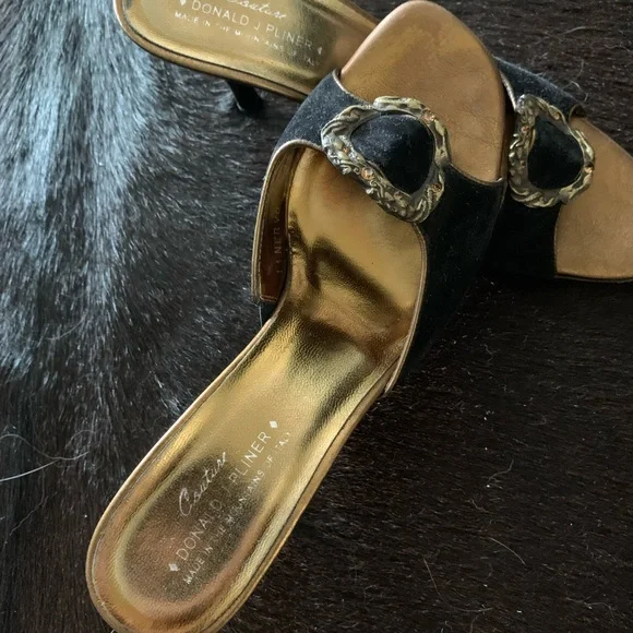 Donald sales pliner couture